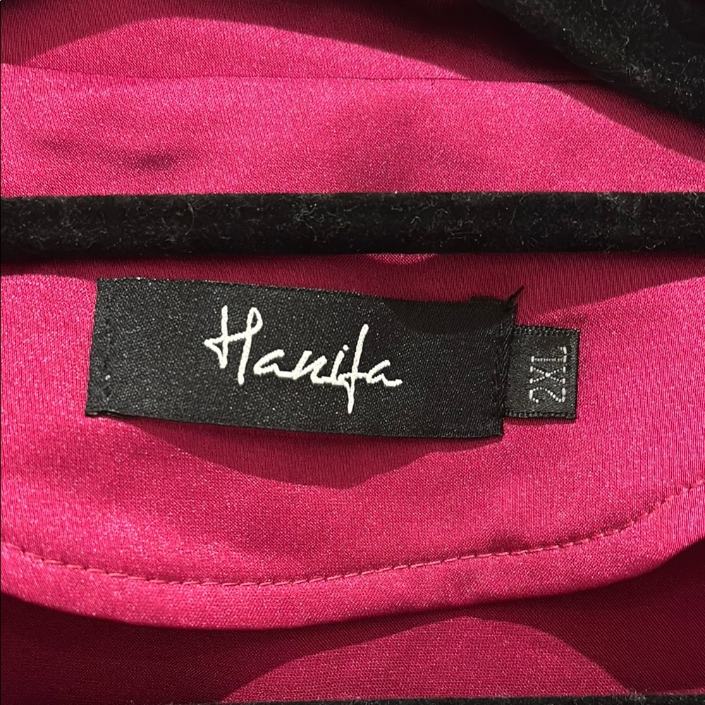 Chic Pink Button-Up Coat with Feather Detail - Picture 3 of 11